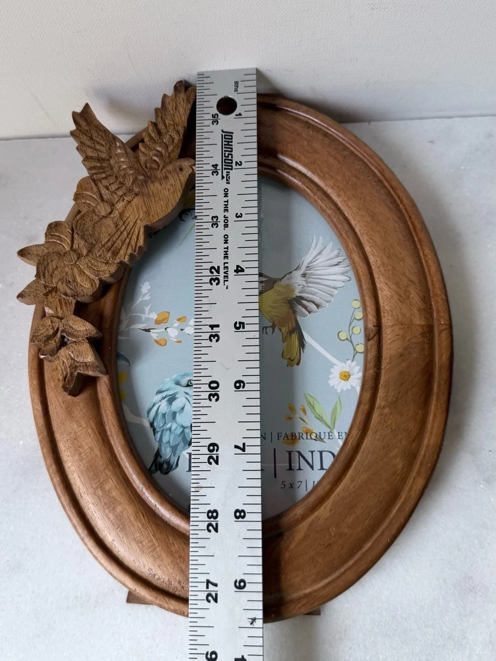 Carved Wooden Oval Photo Frame with Bird Accent 3d. 5”x7” photo
